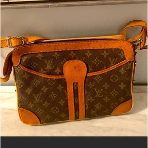 Louis Vuitton Vintage shoulder/Crossbody